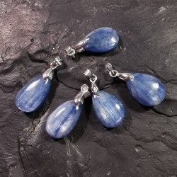 Cyanite - pendentif goutte - 5éme chakra